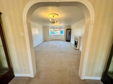 Millhams Drive, Bournemouth - Photo 3