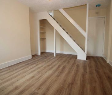 2 bed Terraced House for rent - Photo 4