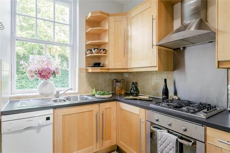 Tron Square, Old Town, Edinburgh, EH1 - Photo 3