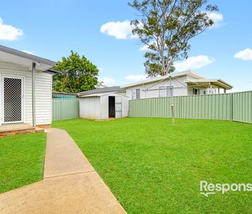 Charming & Comfortable Home in Convenient Kingswood Location - Photo 3