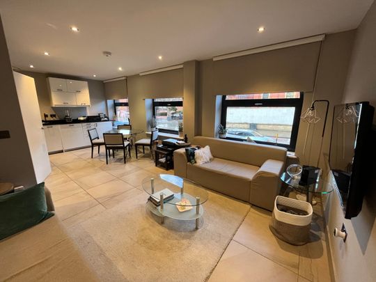 2 Bed Flat, Park Square East, LS1 - Photo 1