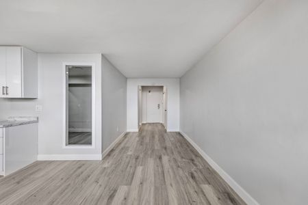 For Lease - 65 Thorncliffe Park Drive Unit# 2108, Toronto, Ontario - Photo 5