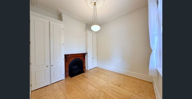 Three Bedroom Brick Victorian In Unbeatable Albert Park Location - Photo 1