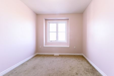 For Lease - 67 Wyndham Circle, Georgina, Ontario - Photo 2