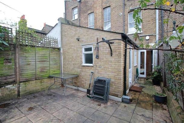 Elm Park, Brixton, SW2 - Photo 1