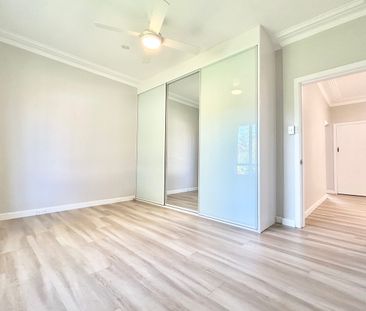 Beautifully presented family home set in prime location, offering b... - Photo 2