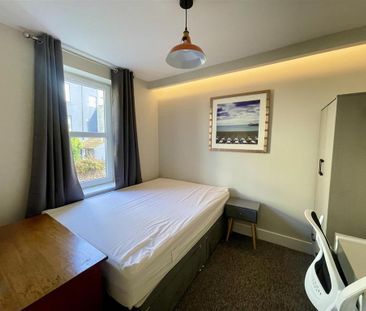 4 bedroom house share to rent - Photo 4