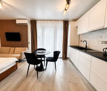 Studio de închiriat Mamaia Nord | 200 m de plajă | Central - Photo 1