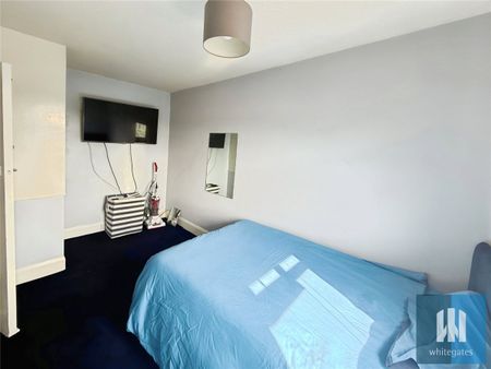 Slade Lane, Rastrick, Brighouse, HD6 - Photo 2
