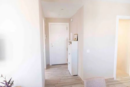 Alquiler de piso en Calle Ceuta - Photo 2