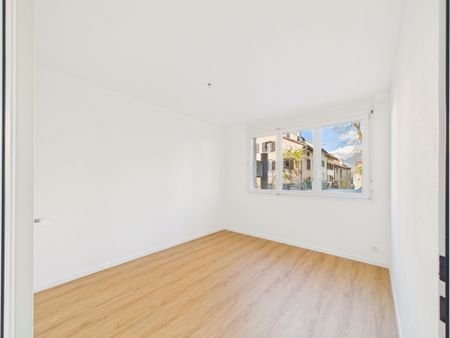 Beautiful 3.5-room apartment on the ground floor in a quiet, sunny location in Zizers - Foto 3