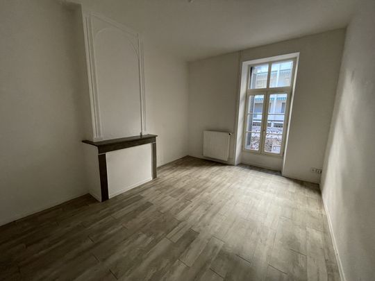 Location Appartement 3 pièces 73m² NIMES 30000 - Photo 1