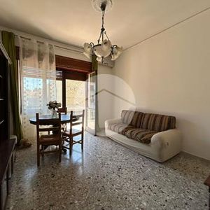 Quadrilocale in affitto - Photo 2