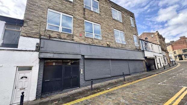 1 bedroom Flat To Let - Photo 1