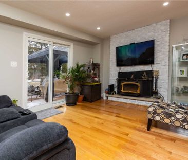 For Lease - 885 Walton Court, Whitby, Ontario - Photo 5