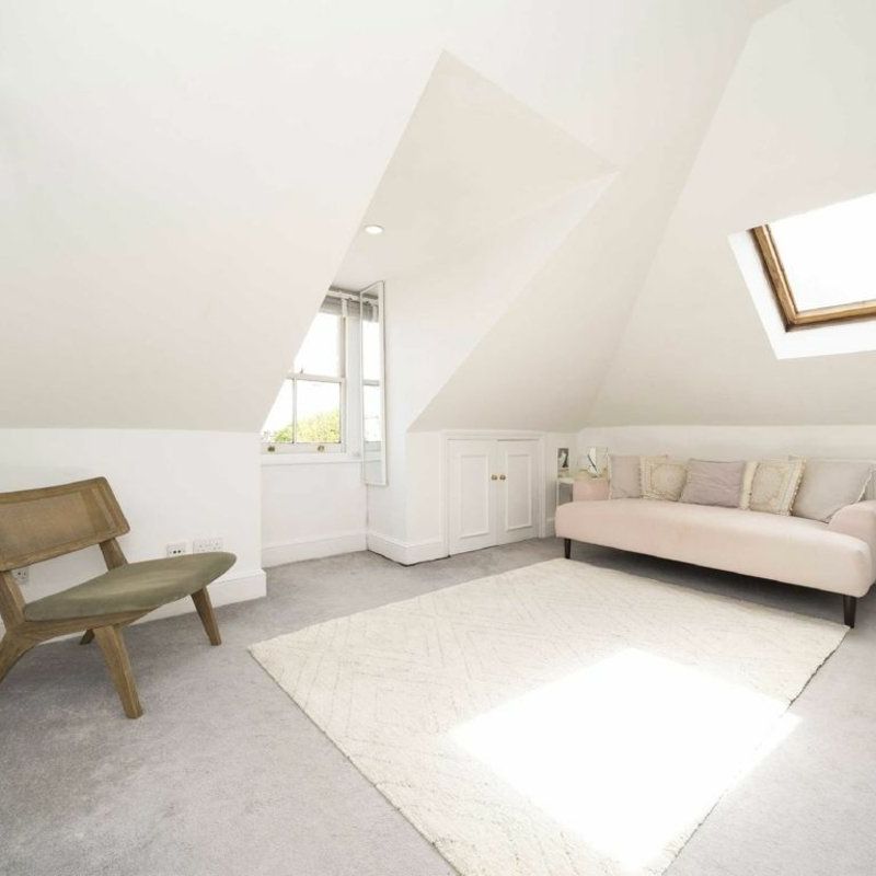 Cardigan Road, TW10, London - Photo 1