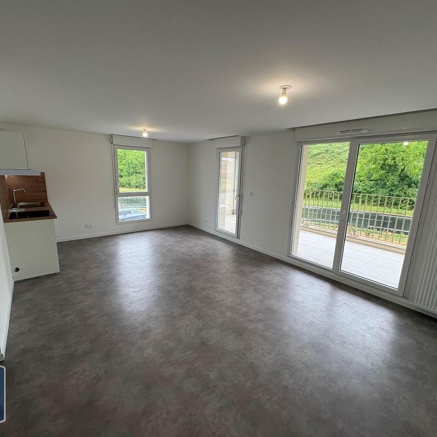 Location Appartement 3 pièces 62m² AMBERIEU EN BUGEY 01500 - Photo 1