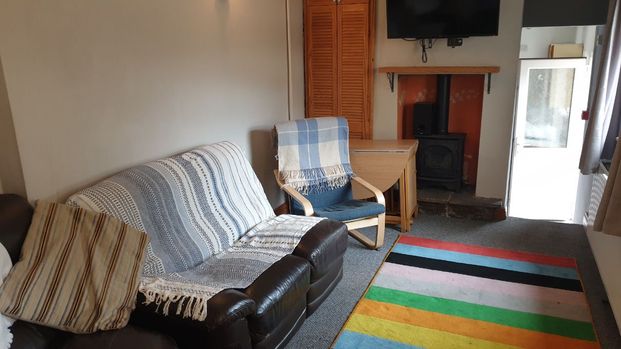 6 bedroom house - Photo 1