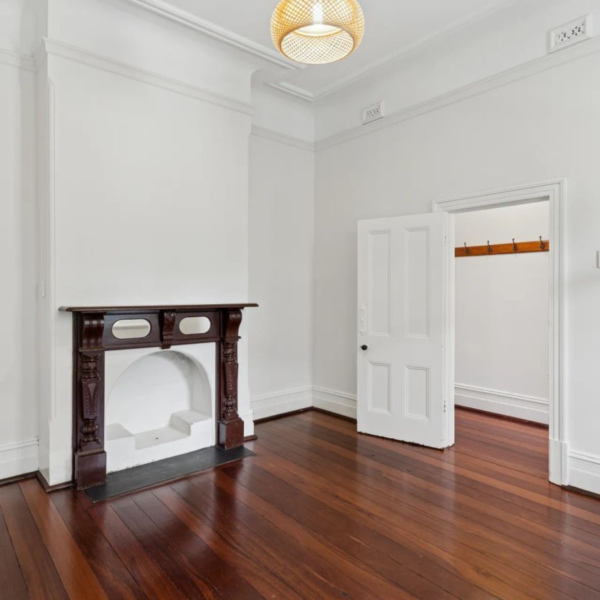 A Mighty Little Charmer in the Heart of Perth - Photo 1