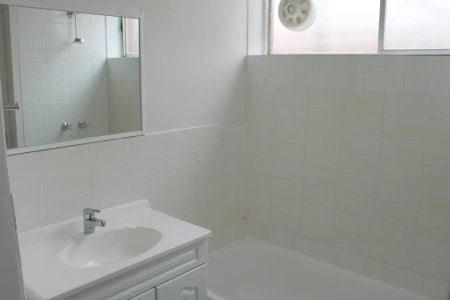 “REFURBISHED 2 BEDROOM - BRAND NEW KITCHEN” - Photo 2