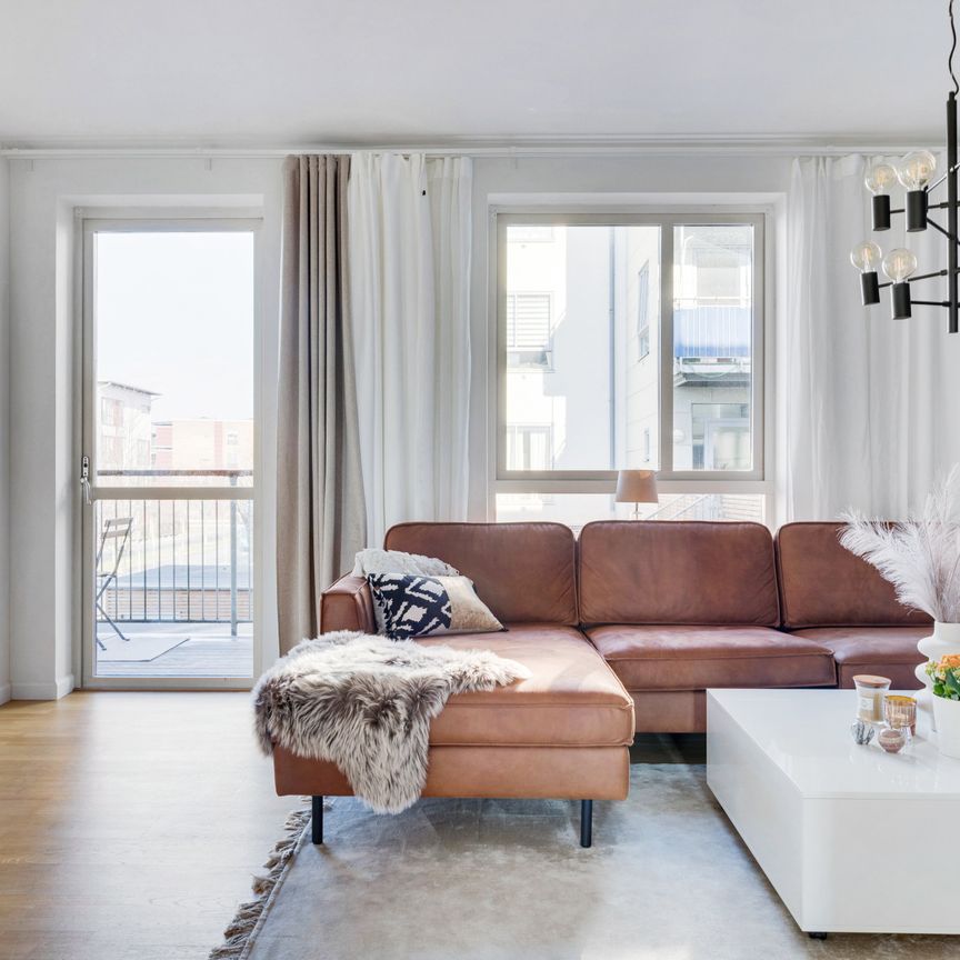 Sadelmakarebyn, Bunkeflostrand - Photo 1