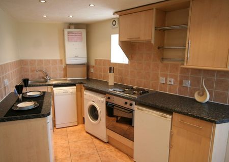 Woodsley Road, Hyde Park, LS3 1DX - Photo 3