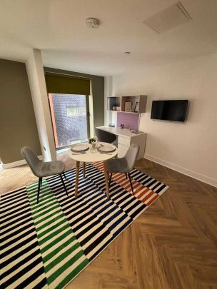 Large Studio - Photo 1