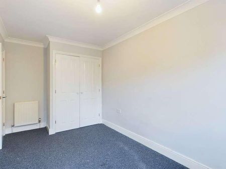 Brooklands Lane, Weybridge, Surrey, KT13 - Photo 2