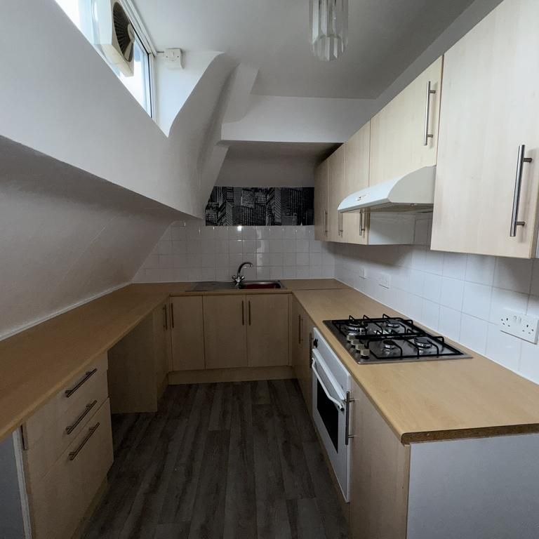 2 bedroom flat to rent - Photo 1