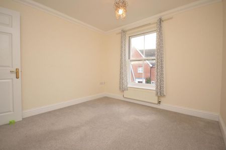 4 bedroom detached house to rent - Photo 5