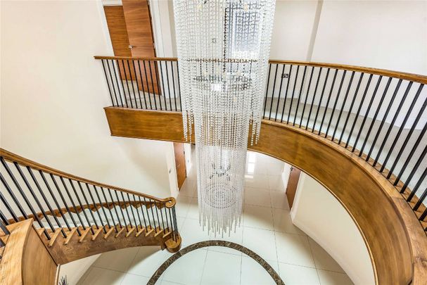 Beech Hill, Hadley Wood - Photo 1