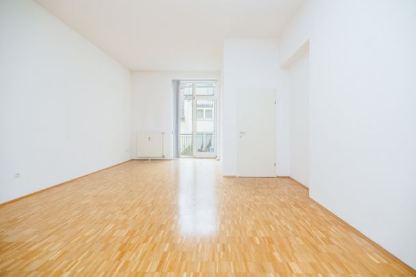 WOHNEN AM PARKRAND I BALKON I WG-TAUGLICH I RUHIG I BADEWANNE I AB SOFORT I PROJEKT WOHNEN I - Photo 1