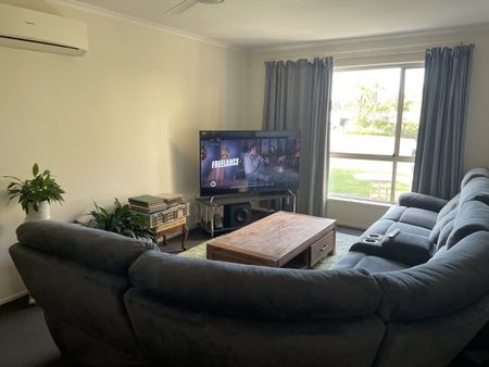19 Chiffley Place, ARUNDEL - Photo 4