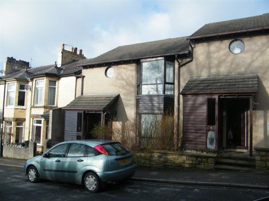 Brunton Road, Lancaster, LA1 - Photo 1