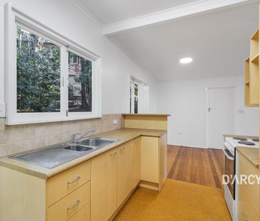 33 GLENBRAE ST - Photo 2