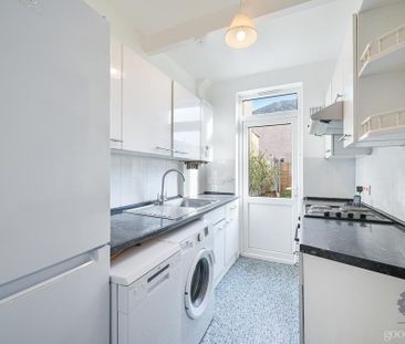 3 bedroom terraced house to rent - Photo 6