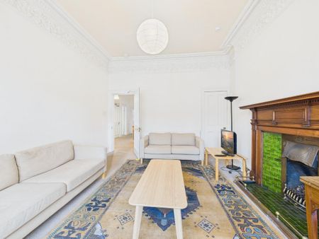 3 bedroom flat to rent - Photo 2