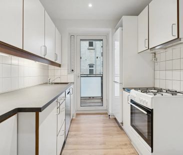 Centralt beliggende 2-værelses med altan og fjordkig - Photo 5