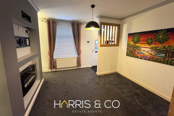 2 bedroom terraced house to rent - Photo 1