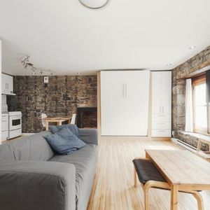 Loft entièrement meublé à louer Vieux-Québec juillet 2026 - Photo 2