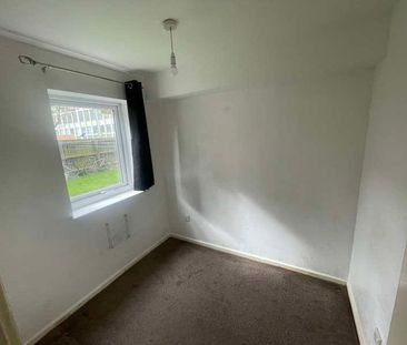 Flamborough Close Woodston, Peterborough, Cambridgeshire, PE2 - Photo 2