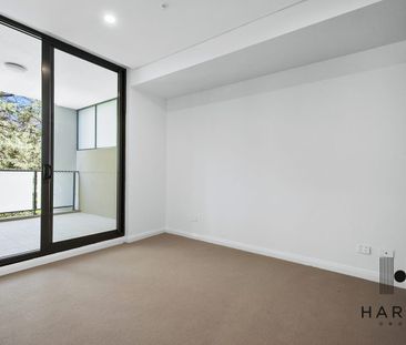 Modern Apartment Offering Space, Comfort and Convenience - Photo 5