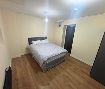 1 bed 512 - To Let - Photo 6