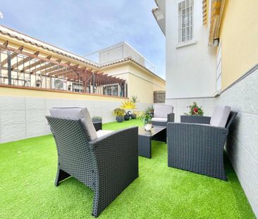 3-BEDROOM SEMI-DETACHED HOUSE - TORREVIEJA - Photo 1