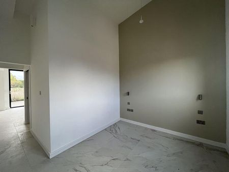 4 bedroom detached bungalow to rent - Photo 3