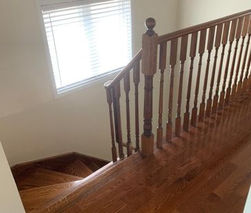 For Lease - 46 Laramie Crescent, Vaughan, Ontario - Photo 2