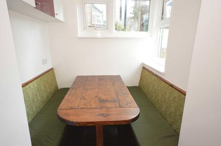 4 bedroom terraced house to rent - Photo 2