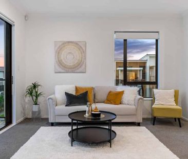 Sunny Corner Home - Photo 1