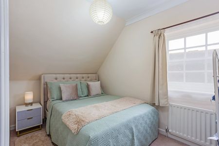 3 bedroom flat to rent - Photo 5