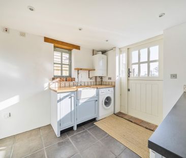 2 bedroom semi-detached house to rent - Photo 3